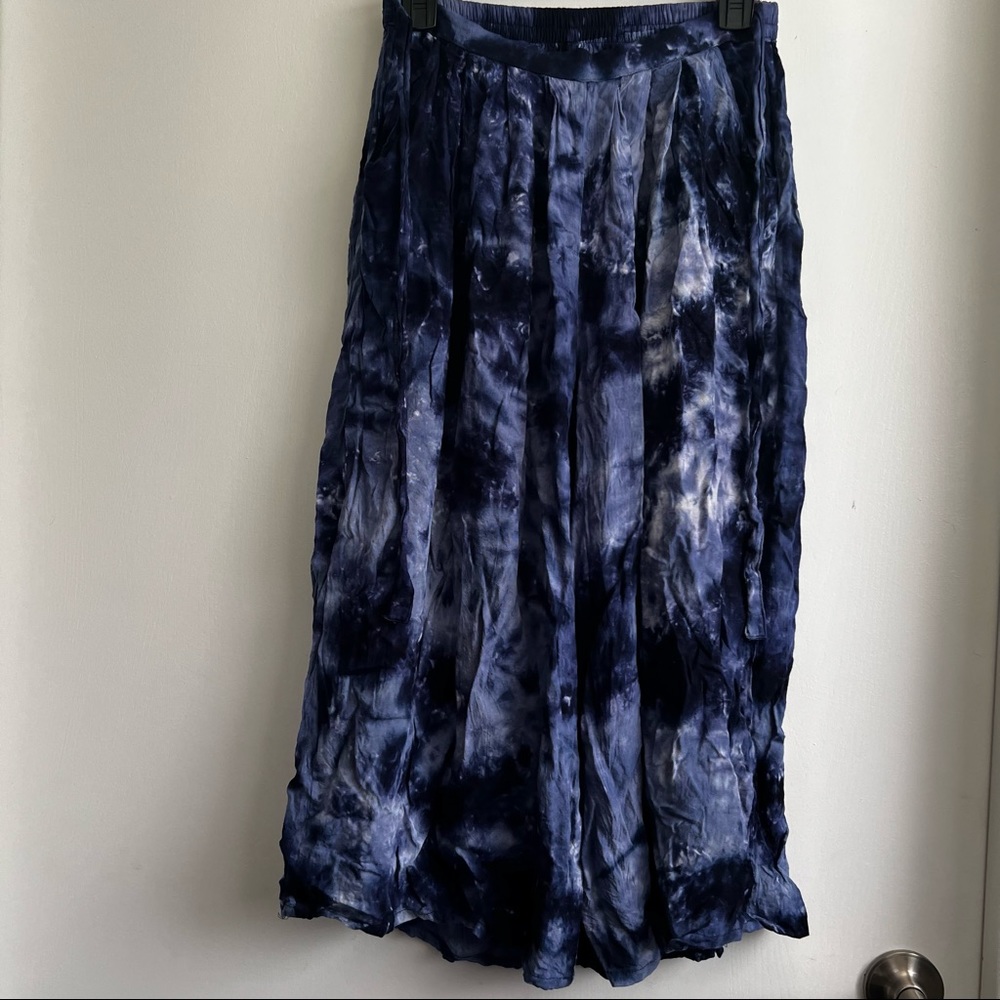 Wide legged capri pants